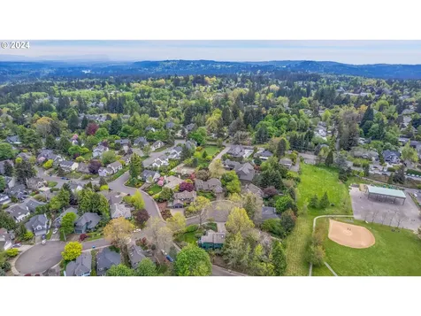 11603 Sw Vacuna Court Portland OR 97219