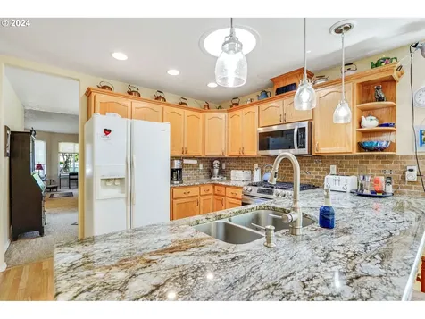 1130 Enstad Lane Silverton OR 97381