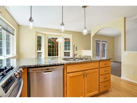 1130 Enstad Lane Silverton OR 97381