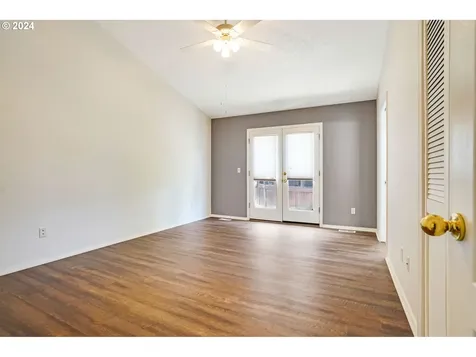 1130 Enstad Lane Silverton OR 97381