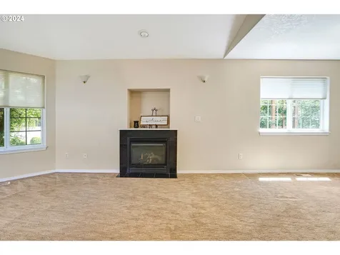 1130 Enstad Lane Silverton OR 97381