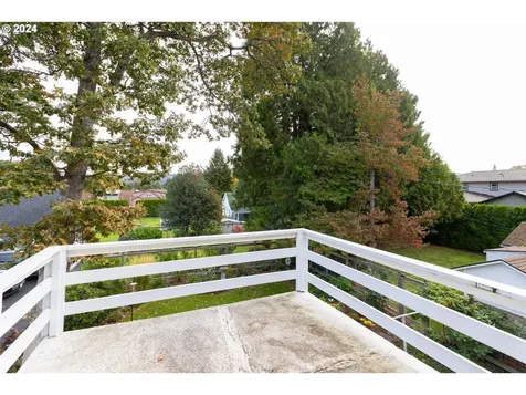 3465 Avalon Drive Hood River OR 97031