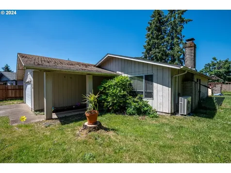 425 49th Loop Springfield OR 97478