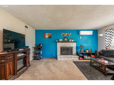 425 49th Loop Springfield OR 97478
