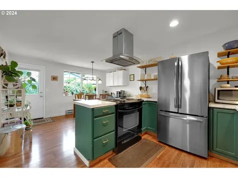 311 W F Street Creswell OR 97426