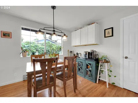 311 W F Street Creswell OR 97426