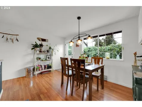 311 W F Street Creswell OR 97426