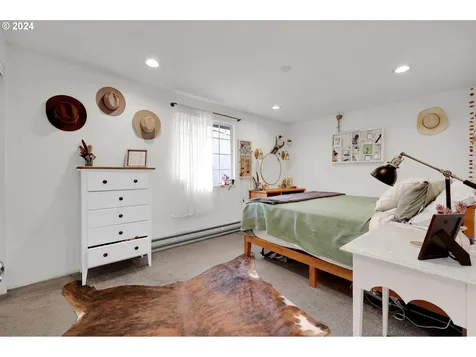 311 W F Street Creswell OR 97426
