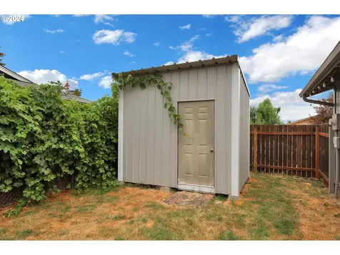 311 W F Street Creswell OR 97426