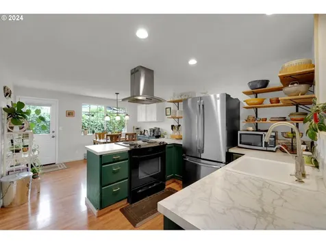 311 W F Street Creswell OR 97426