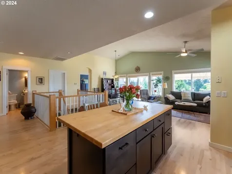 944 W Y Street Washougal WA 98671