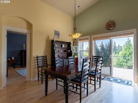 944 W Y Street Washougal WA 98671