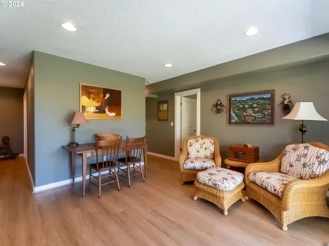 944 W Y Street Washougal WA 98671