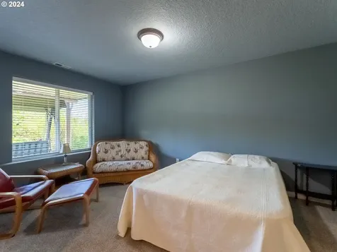 944 W Y Street Washougal WA 98671