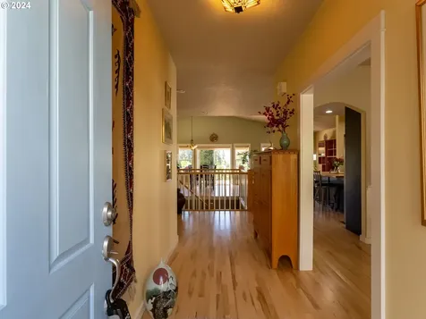 944 W Y Street Washougal WA 98671