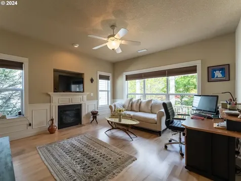 944 W Y Street Washougal WA 98671