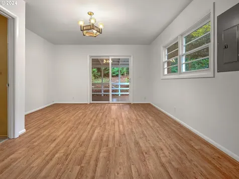 7865 SW Walnut Lane Portland OR 97225