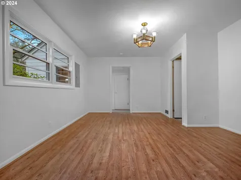7865 SW Walnut Lane Portland OR 97225