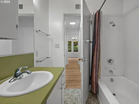 7865 SW Walnut Lane Portland OR 97225