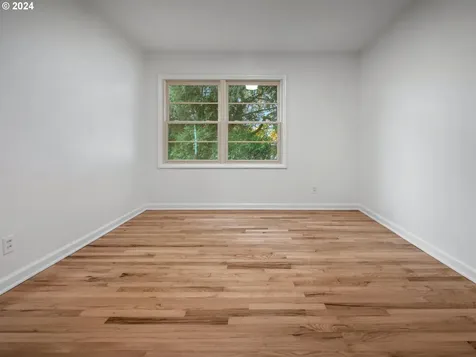 7865 SW Walnut Lane Portland OR 97225