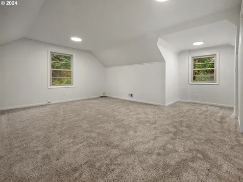 7865 SW Walnut Lane Portland OR 97225