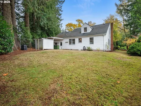 7865 SW Walnut Lane Portland OR 97225