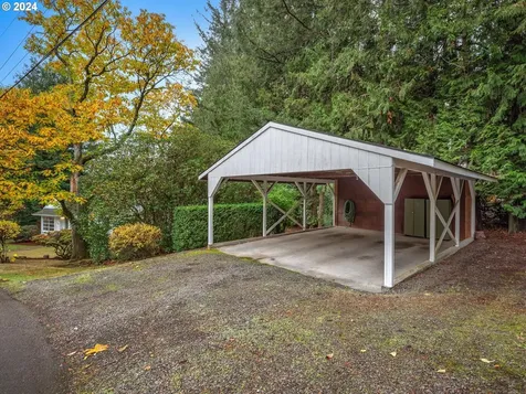 7865 SW Walnut Lane Portland OR 97225