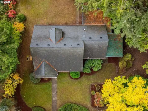 7865 SW Walnut Lane Portland OR 97225