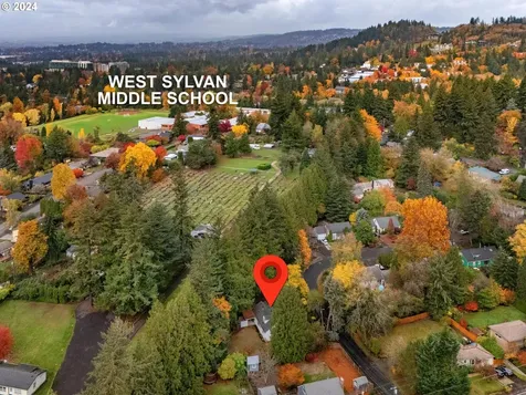 7865 SW Walnut Lane Portland OR 97225