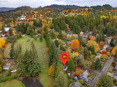 7865 SW Walnut Lane Portland OR 97225