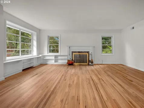 7865 SW Walnut Lane Portland OR 97225