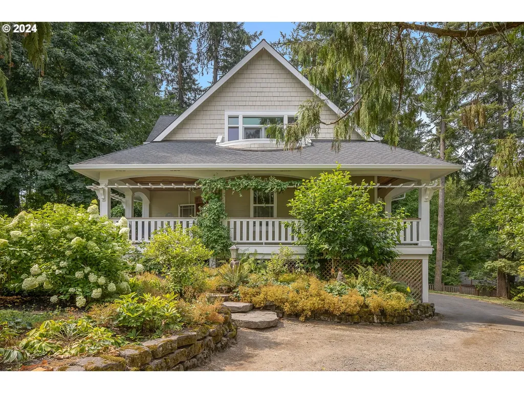 8437 Sw 42nd Avenue Portland OR 97219