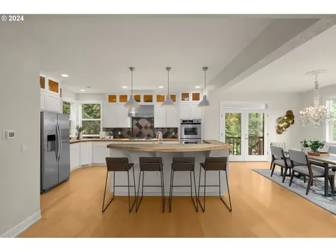 8437 Sw 42nd Avenue Portland OR 97219
