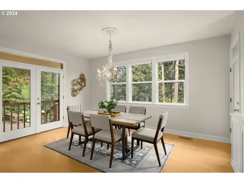 8437 Sw 42nd Avenue Portland OR 97219