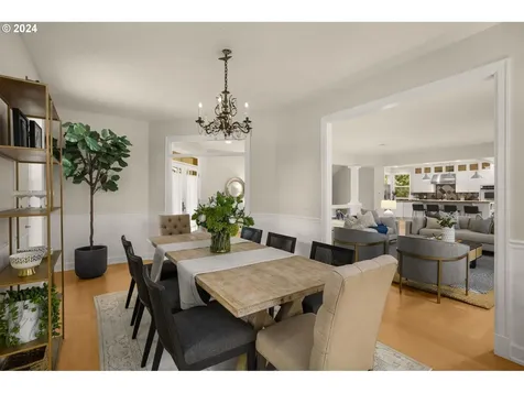 8437 Sw 42nd Avenue Portland OR 97219