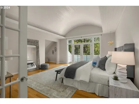 8437 Sw 42nd Avenue Portland OR 97219