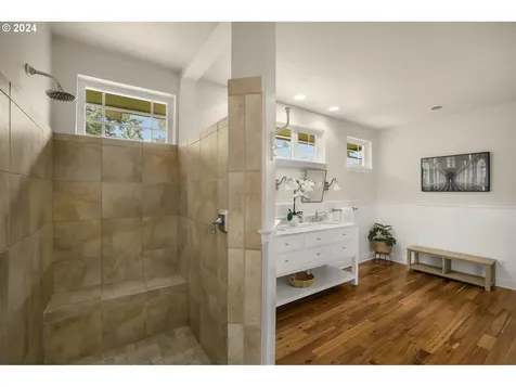 8437 Sw 42nd Avenue Portland OR 97219