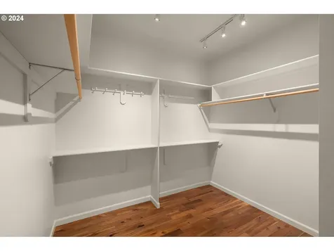 8437 Sw 42nd Avenue Portland OR 97219