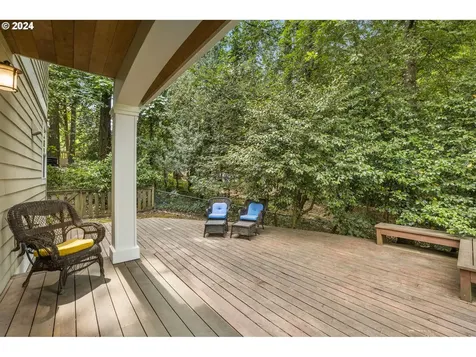 8437 Sw 42nd Avenue Portland OR 97219