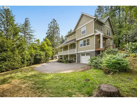 8437 Sw 42nd Avenue Portland OR 97219