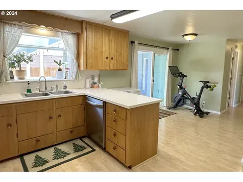 1600 Carlton Street Eugene OR 97401