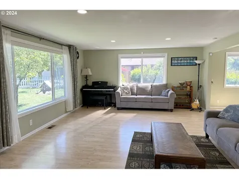 1600 Carlton Street Eugene OR 97401