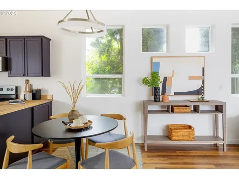 3173 N Arlington Place Portland OR 97217