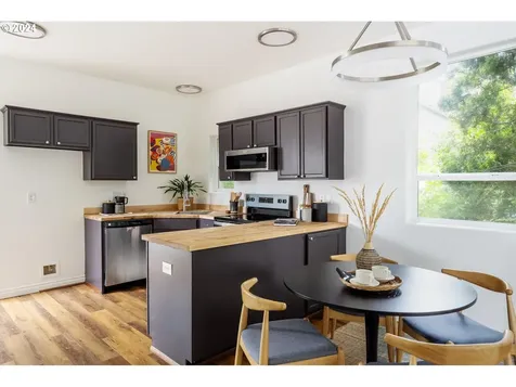 3173 N Arlington Place Portland OR 97217