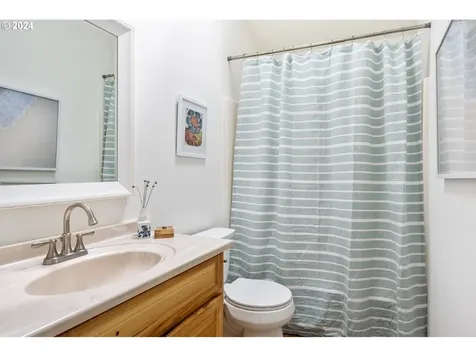 3173 N Arlington Place Portland OR 97217