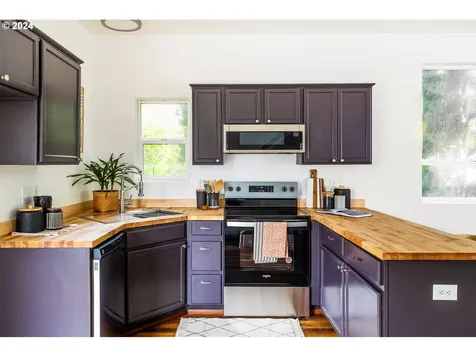 3173 N Arlington Place Portland OR 97217