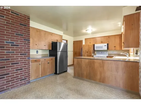 327 Ne 105th Avenue Portland OR 97220