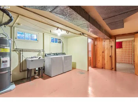 327 Ne 105th Avenue Portland OR 97220