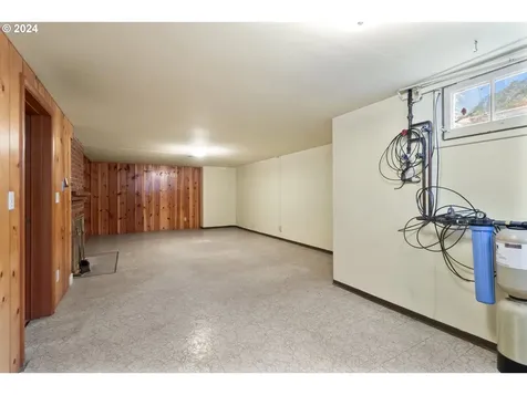 327 Ne 105th Avenue Portland OR 97220