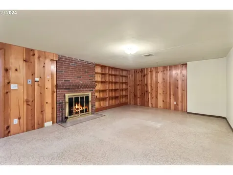 327 Ne 105th Avenue Portland OR 97220